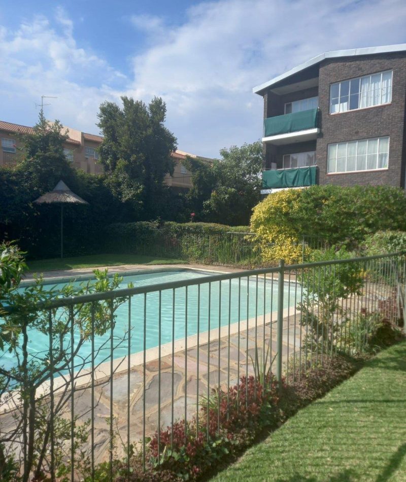 Apartment Flat for Sale in Beverley Gardens 1