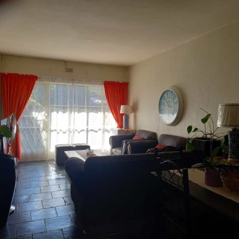 Apartment Flat for Sale in Beverley Gardens 3