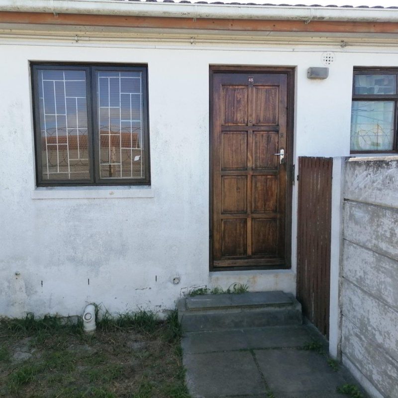 Apartment Flat for Sale in Grassy Park 1